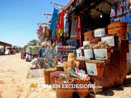 Shopping for spices in Dahab on Sharm Excursions Tour